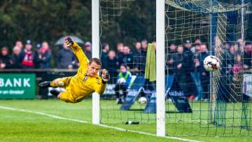 世界篮坛又曝出一大冷门！美国男篮惨遭爆冷掀翻：7连冠被终结？（配图示意）